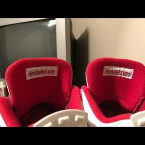 Air Jordan’s 4s alternate 89